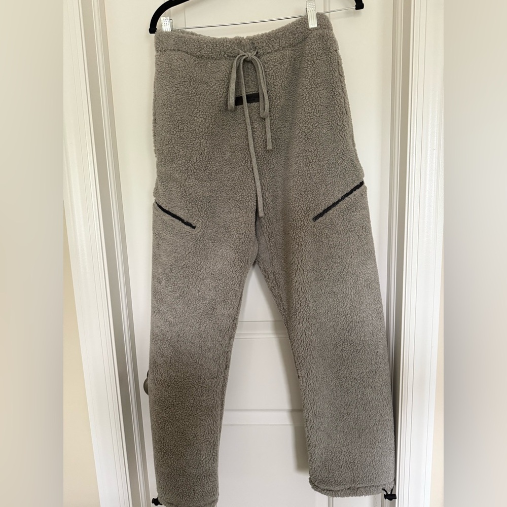 Men’s Essentials Fear of God Sherpa Pants